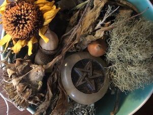 bowl-pentagram-herbs